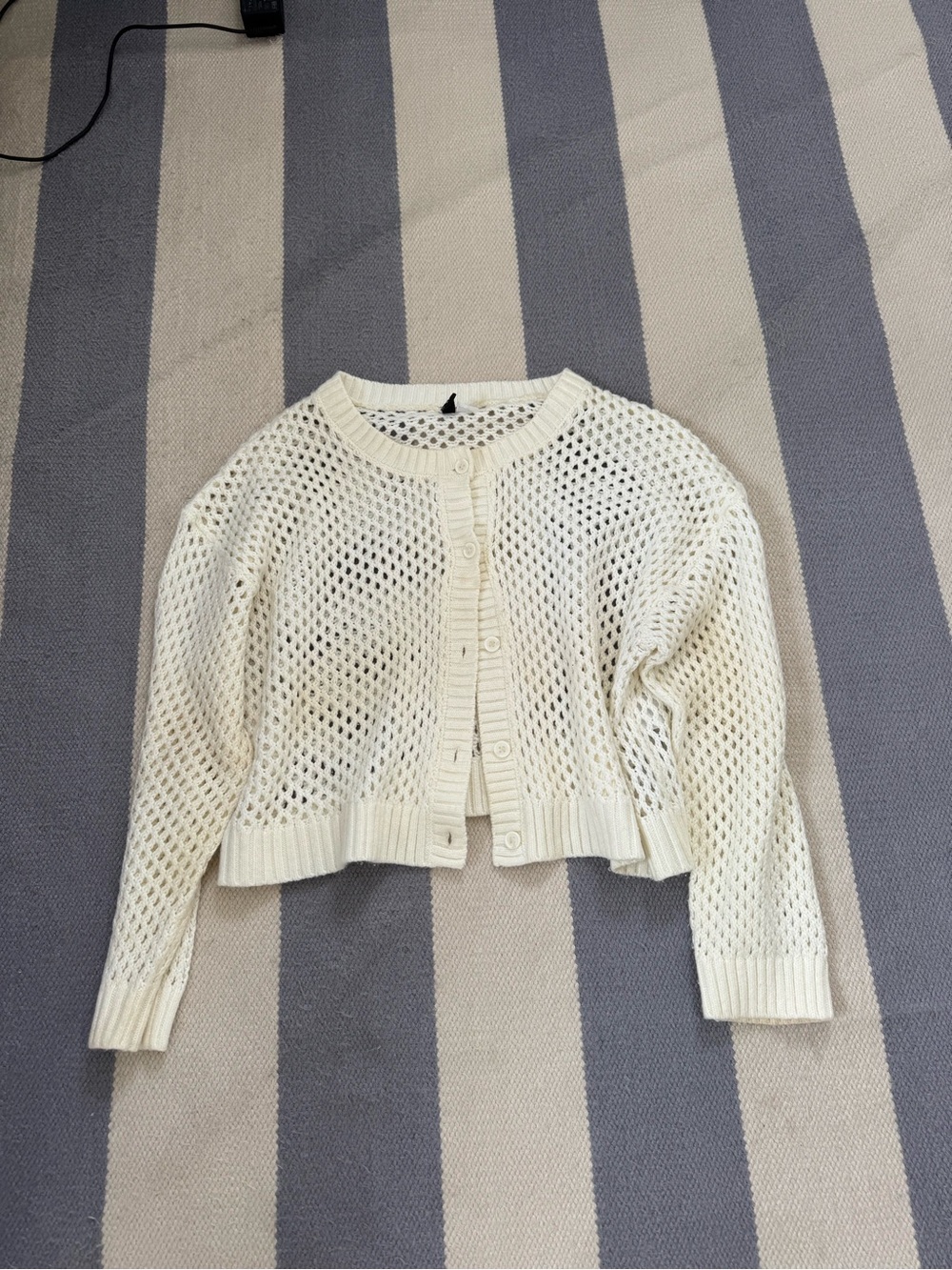 H&M Open-Knit Cropped Cardigan in Cream
